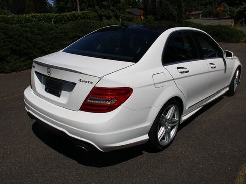 Used 2013 Mercedes-Benz C 300 4MATIC Sedan image 3
