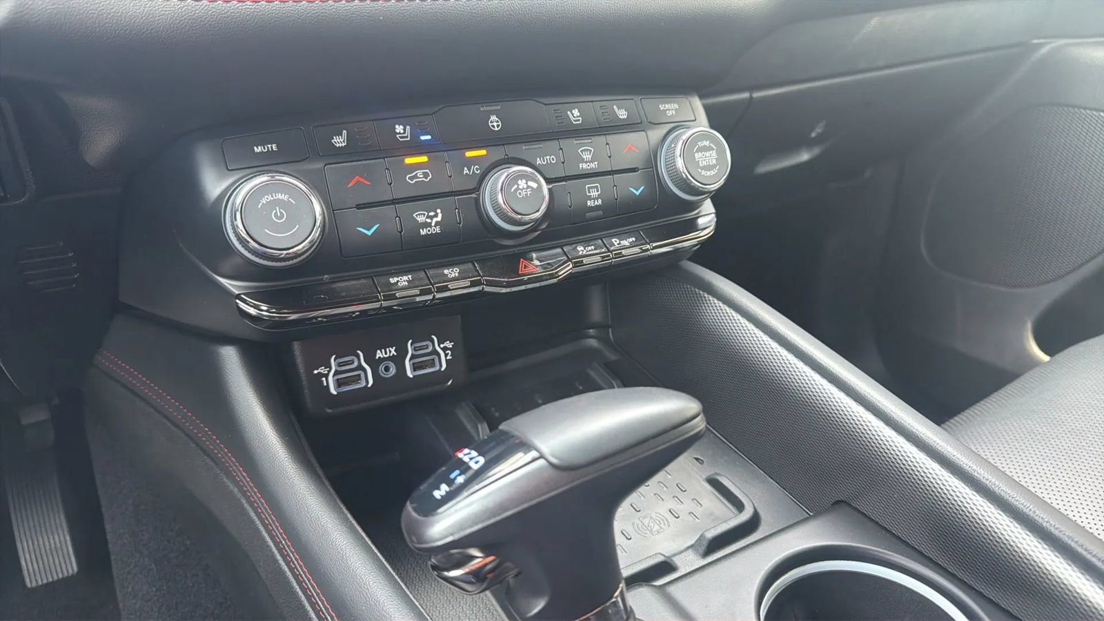 Used 2025 Dodge Durango R/T AWD/4WD image 15