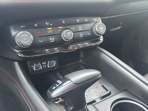 Used 2025 Dodge Durango R/T AWD/4WD image 15