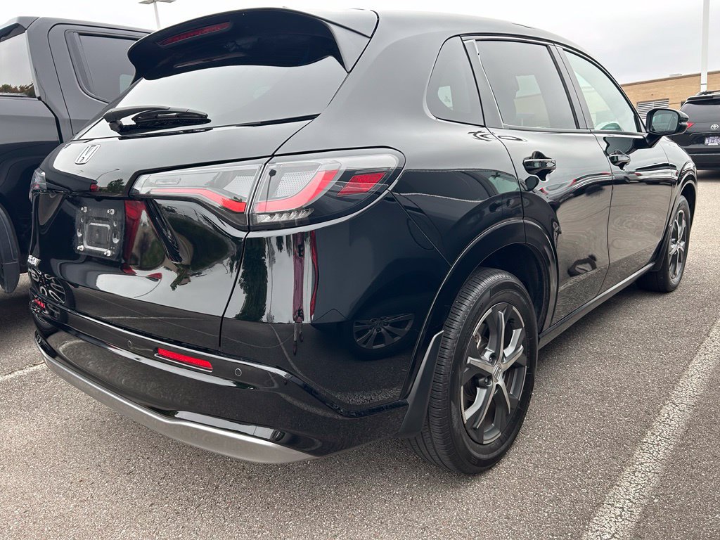 Used 2025 Honda HR-V EX-L image 3