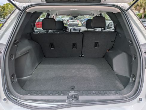 Used 2022 Chevrolet Equinox LS FWD image 13