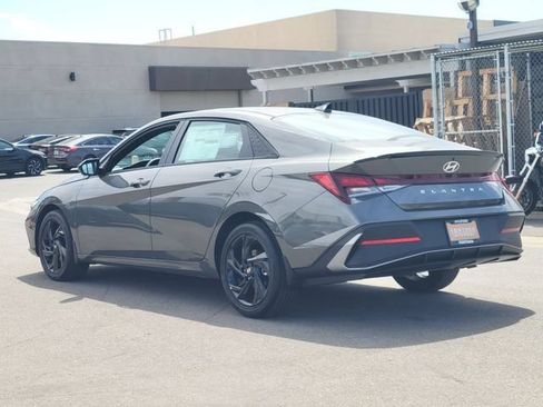 New 2026 Hyundai Elantra SEL Sport FWD image 3