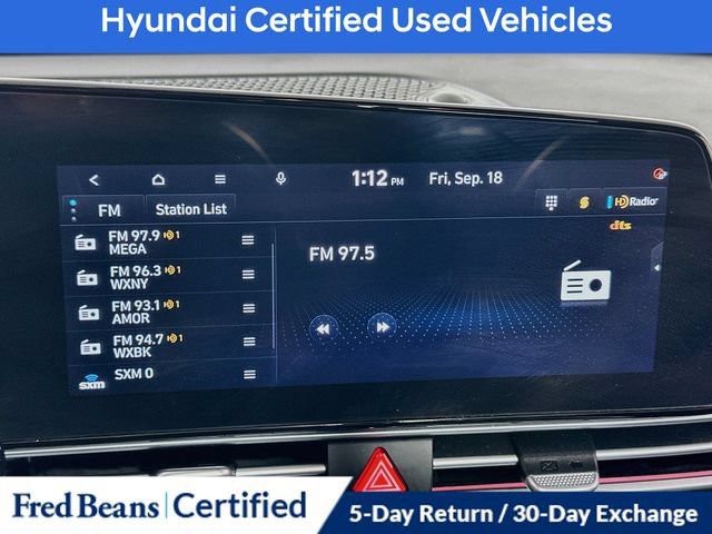Certified 2024 Hyundai Elantra Limited FWD image 17