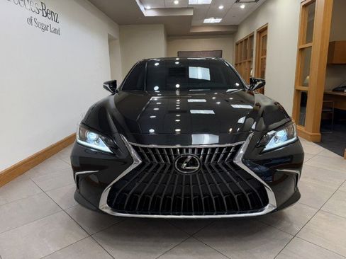 Used 2025 Lexus ES 350 w/ Premium Package image 2