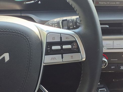 Used 2025 Kia Telluride S AWD/4WD image 18