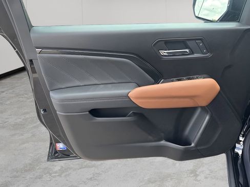 New 2026 GMC Canyon AT4 w/ Nightfall Essentials Package AWD/4WD image 29