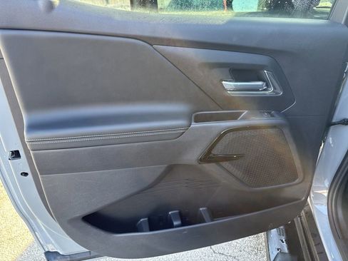 Used 2025 Chevrolet Silverado EV LT w/ LT Premium Package image 14