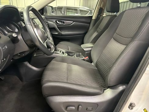 Used 2018 Nissan Rogue SV w/ Premium Package AWD/4WD image 10