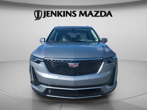 Used 2023 Cadillac XT6 Premium Luxury w/ Technology Package image 9