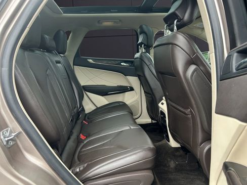 Used 2019 Lincoln MKC Reserve w/ MKC Climate Package image 15