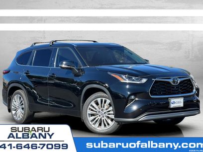 Used 2024 Toyota Highlander Platinum