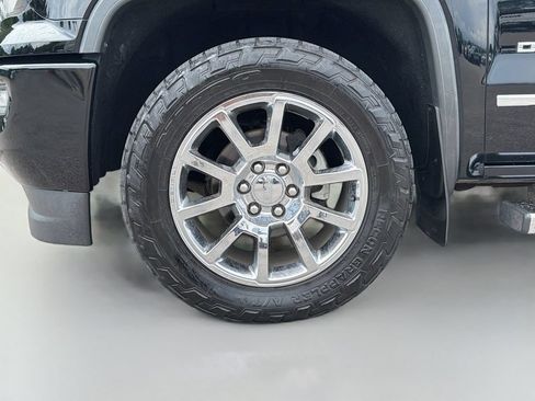 Used 2017 GMC Sierra 1500 Denali AWD/4WD image 36