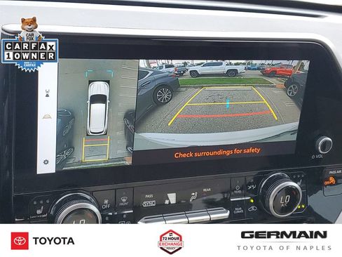 Used 2024 Toyota Highlander Limited FWD image 27