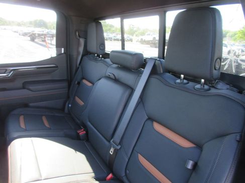 New 2026 GMC Sierra 1500 AT4 w/ AT4 Premium Package AWD/4WD image 14