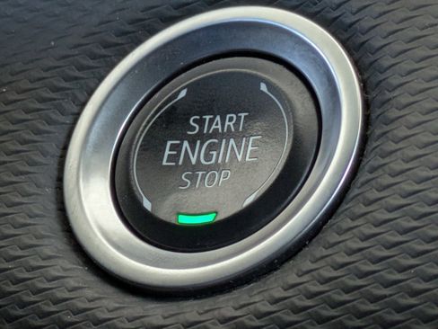 Used 2025 Chevrolet Equinox LT w/ Convenience Package II FWD image 31