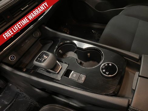 Used 2023 Nissan Rogue S AWD/4WD image 33