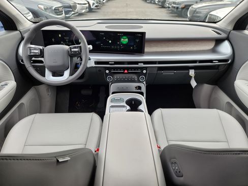 New 2026 Hyundai Ioniq 9 SEL image 7