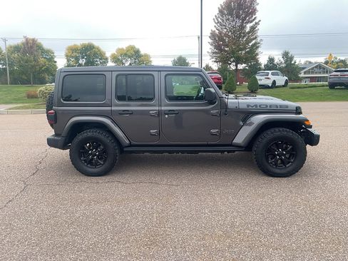 Used 2019 Jeep Wrangler Unlimited Sahara w/ Quick Order Package 24M Moab image 4