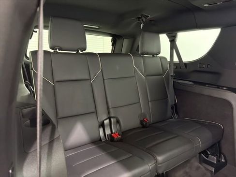 Used 2022 Cadillac Escalade ESV Premium Luxury AWD/4WD image 26