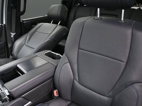 Used 2024 Toyota Tundra Platinum AWD/4WD image 6