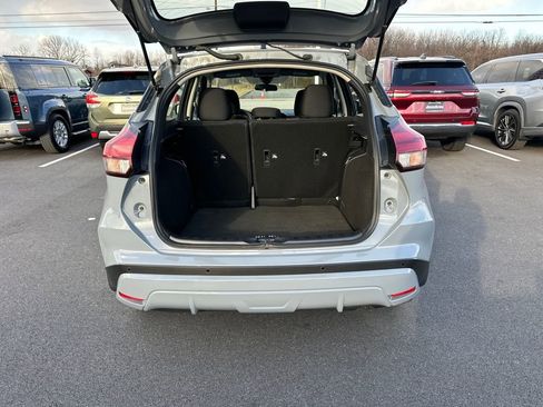Certified 2023 Nissan Kicks SV image 11