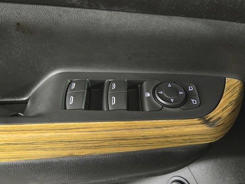 Used 2018 GMC Acadia Denali w/ LPO, Cargo Package image 17