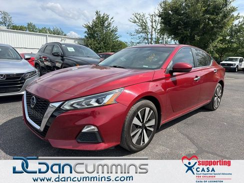 Used 2021 Nissan Altima 2.5 SV w/ SV Premium Package AWD/4WD image 1