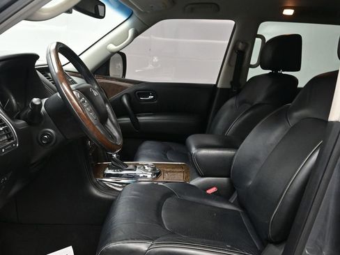 Used 2016 INFINITI QX80 4WD w/ Driver's Assistance Package image 11
