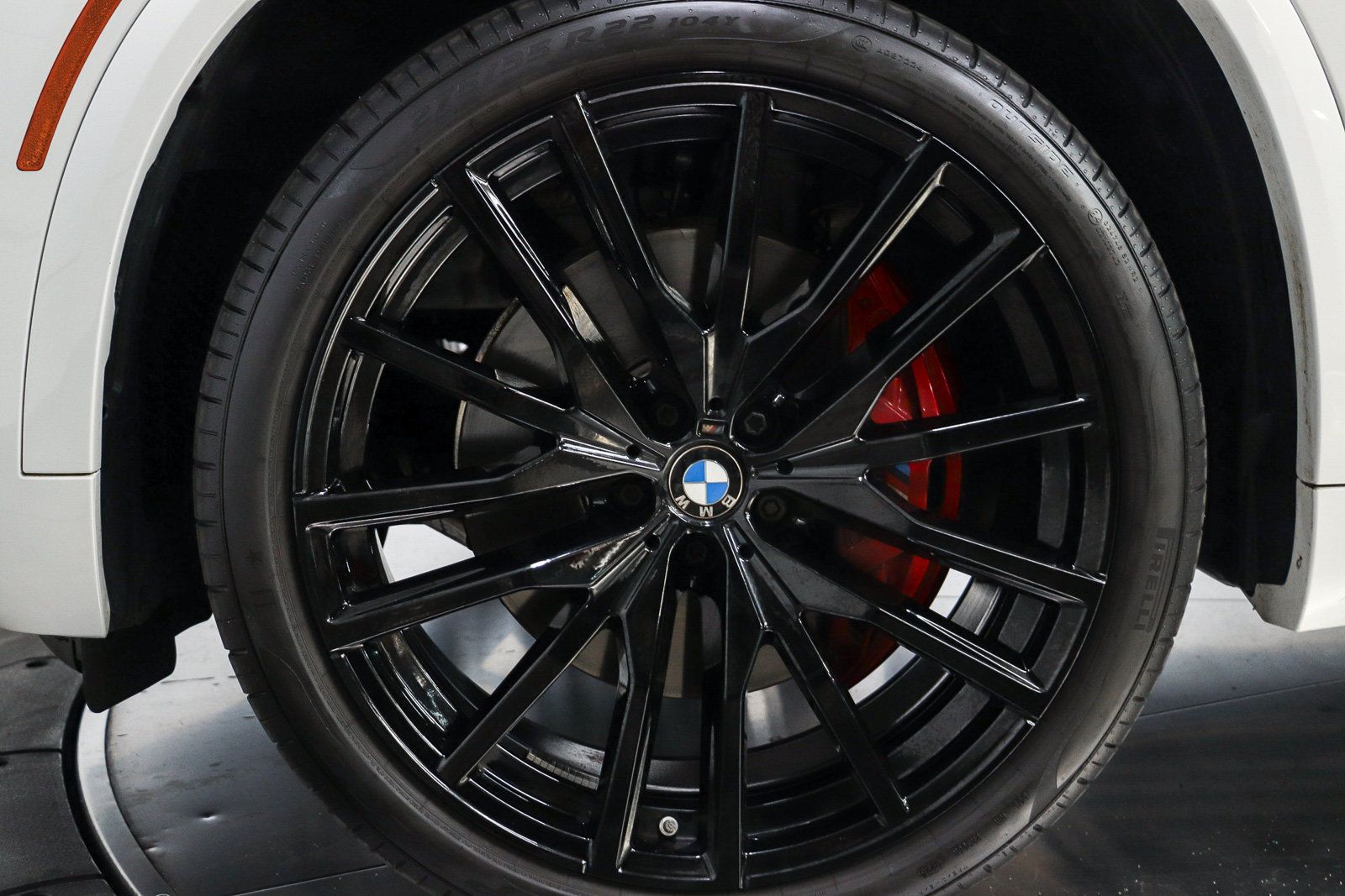 Used 2026 BMW X5 sDrive40i w/ M Sport Package RWD image 8