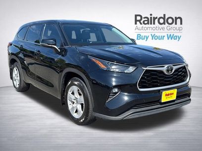Used 2022 Toyota Highlander LE