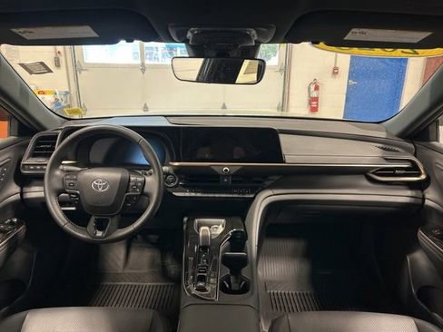 Used 2025 Toyota Crown Signia AWD/4WD image 16