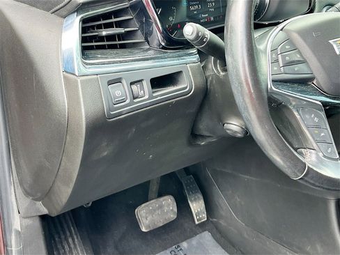 Used 2022 Cadillac XT5 Premium Luxury image 10