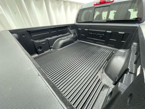 Used 2021 GMC Canyon AT4 w/ Driver Alert Package image 8