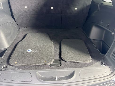 Used 2022 Jeep Grand Cherokee Limited image 25