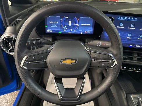 New 2026 Chevrolet Equinox EV LT image 12