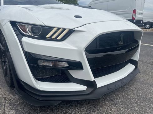 Used 2022 Ford Mustang Shelby GT500 w/ Carbon Fiber Track Pack RWD image 32