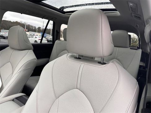 Certified 2025 Toyota Grand Highlander AWD Hybrid image 18