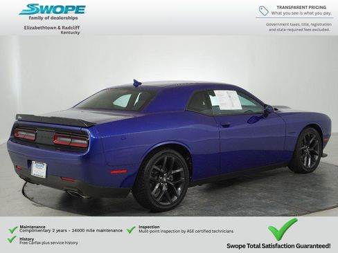 Used 2022 Dodge Challenger R/T w/ Blacktop Package RWD image 4