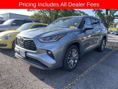 Used 2022 Toyota Highlander Platinum