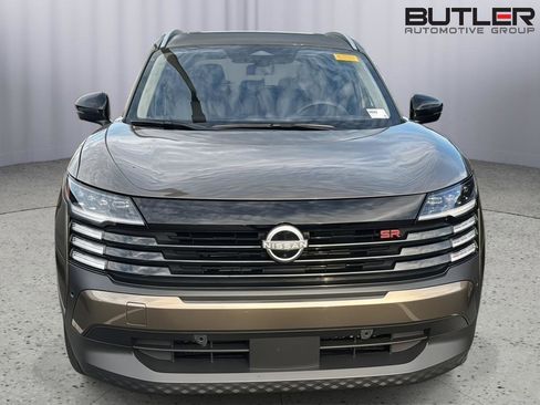 Used 2026 Nissan Kicks SR w/ SR Premium Package image 3