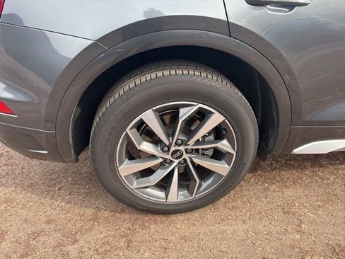 Used 2023 Audi Q5 2.0T Prestige w/ Prestige Package image 18