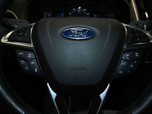 Used 2023 Ford Edge SEL AWD/4WD image 12