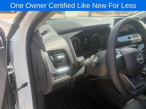 Used 2025 Nissan Rogue SL AWD/4WD image 25