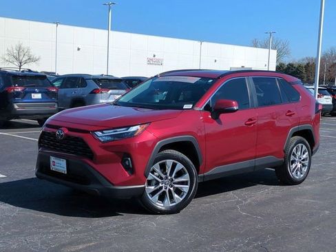 Certified 2025 Toyota RAV4 XLE Premium image 2