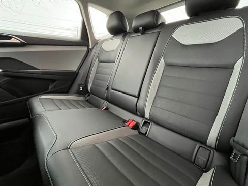 Used 2022 Volkswagen Taos SEL image 28