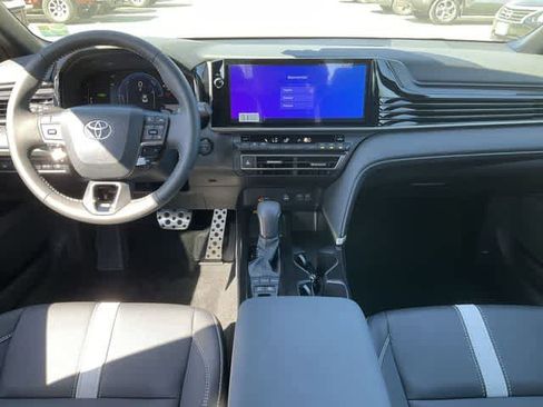 Used 2026 Toyota Camry SE w/ Multimedia Upgrade Package image 18