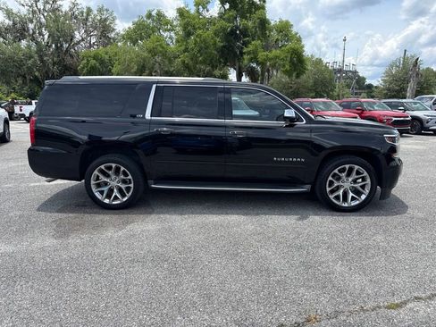 Used 2016 Chevrolet Suburban LTZ RWD image 3