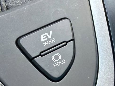 Used 2023 Lexus UX 250h UX 250h Premium image 32