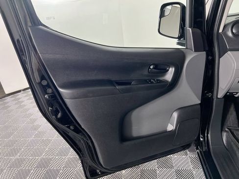 Used 2020 Nissan NV200 SV FWD image 19