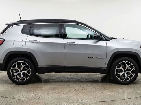 Used 2025 Jeep Compass Limited AWD/4WD image 11